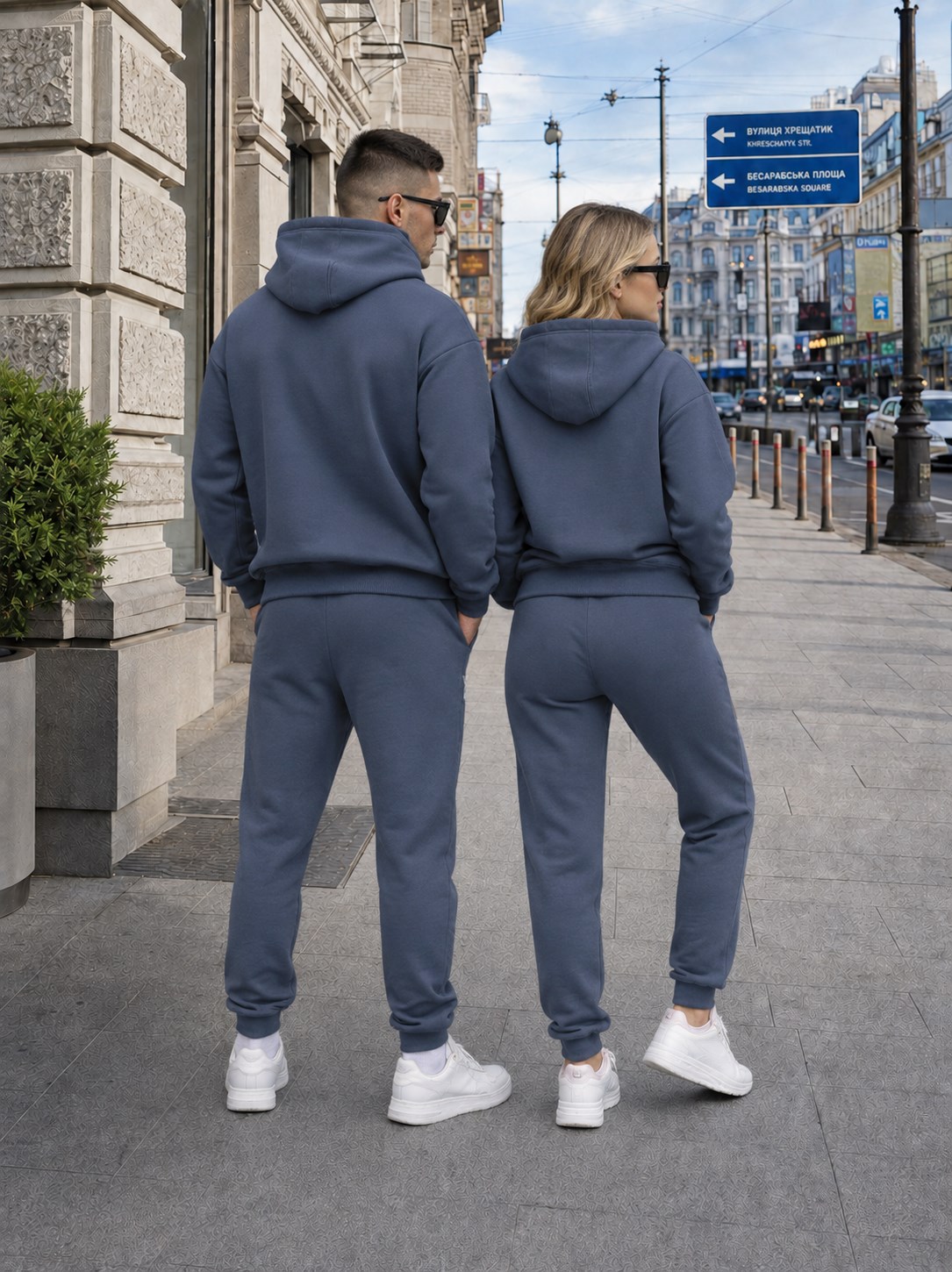 Графіт спортивний костюм Puma, вигляд ззаду